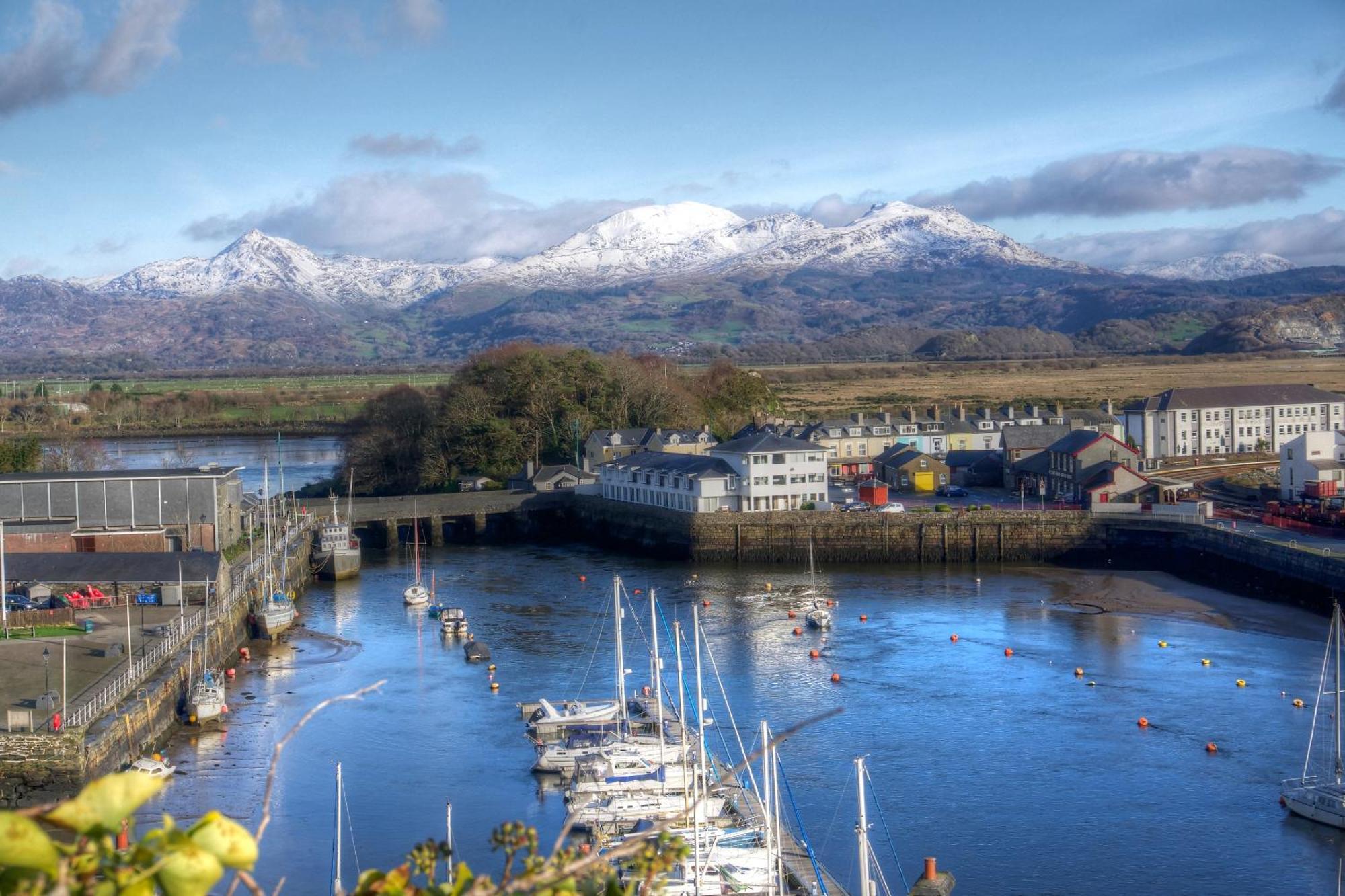 Porthmadog, Sleeps 11, 5 Bedrooms, 5 Bathrooms, Mountain Views Exterior foto